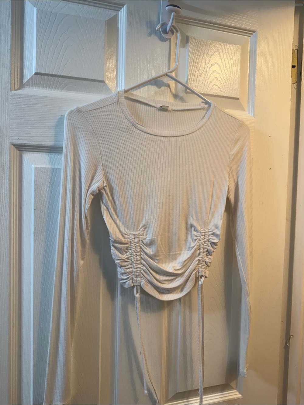 Garage Women’s White Ruched Drawstring Long Sleeve Top